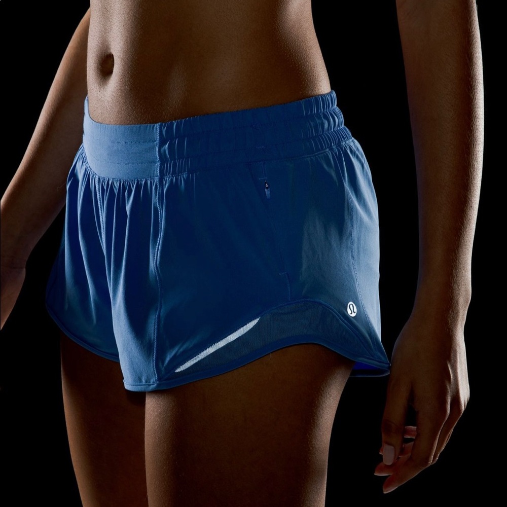 lululemon Hotty Hot LR Lined Short 2.5" Blue Nile Size 4 New NWT - Picture 16 of 16